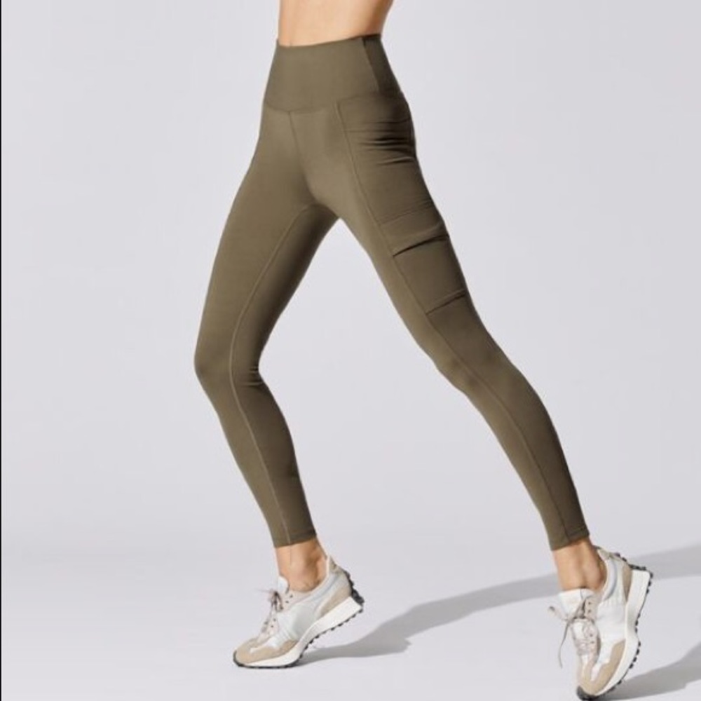 Carbon38 Utility Cargo High Rise Legging - Picture 5 of 11